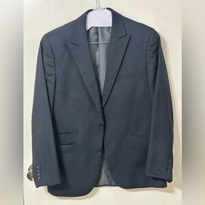 Steve Harvey Celebrity Edition
2 piece suit